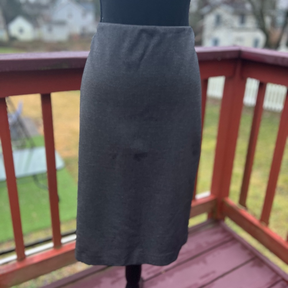 EXPRESS HIGH RISE DARK GRAY PULL ON SKIRT SIZE LARGE